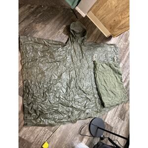 Genuine VTG US Army Military Wet Weather Poncho OD Shelter & VTG Laundry Bag